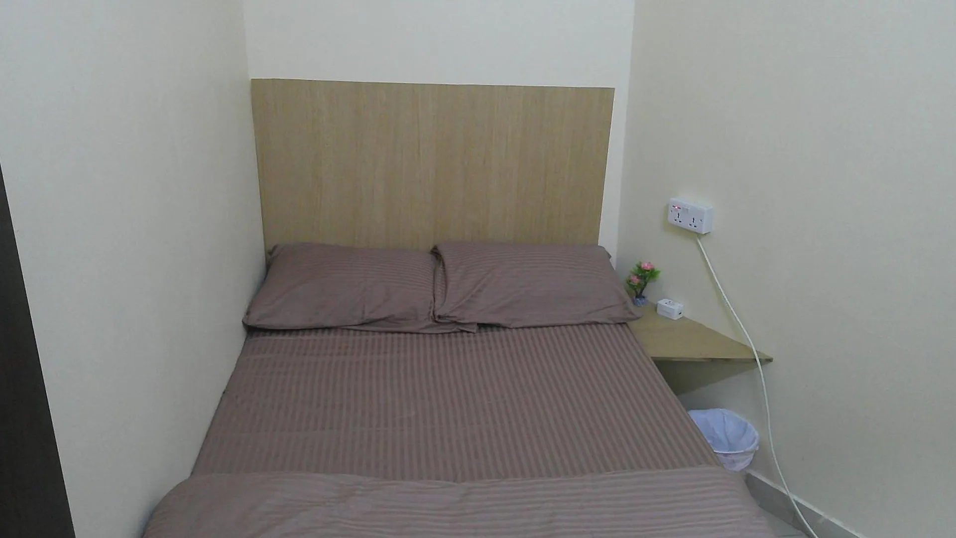 Ruby Star Budget Room With Shared Washroom Access 321 Dubai