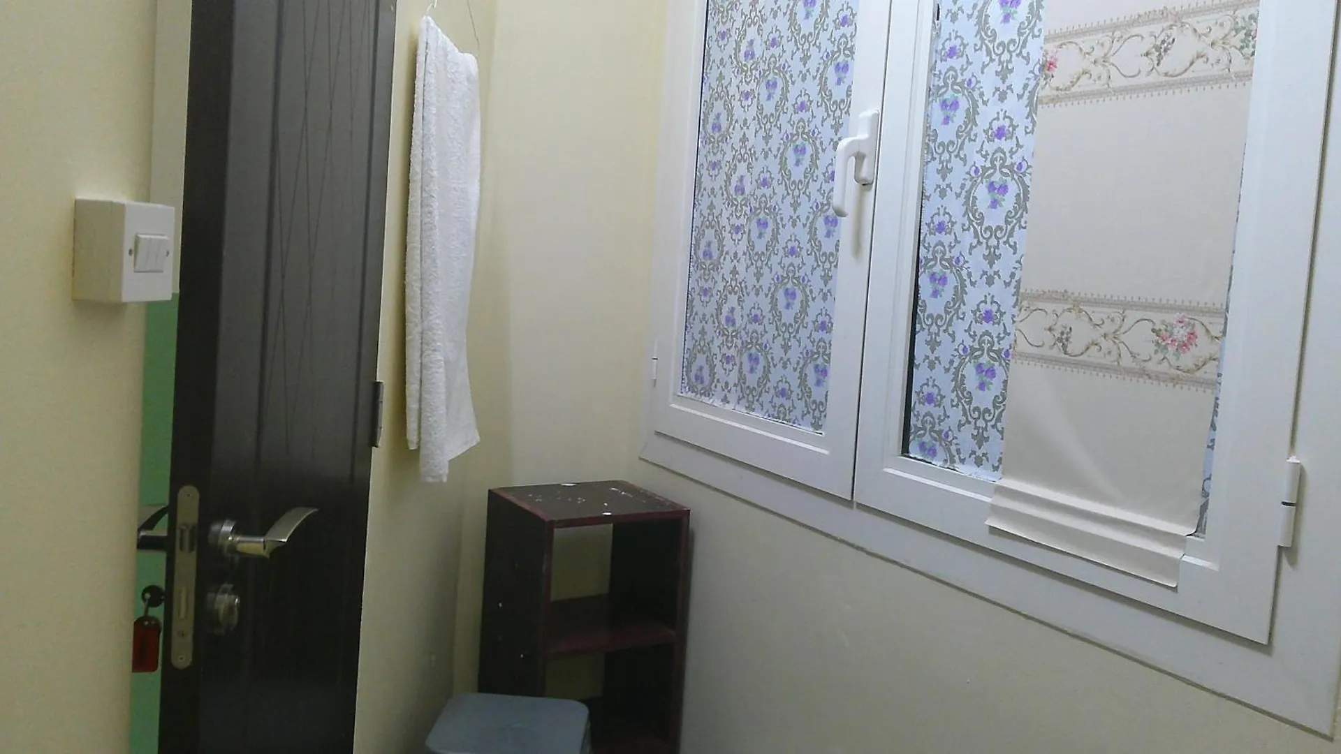 Herberg Ruby Star Budget Room With Shared Washroom Access 321 Dubai