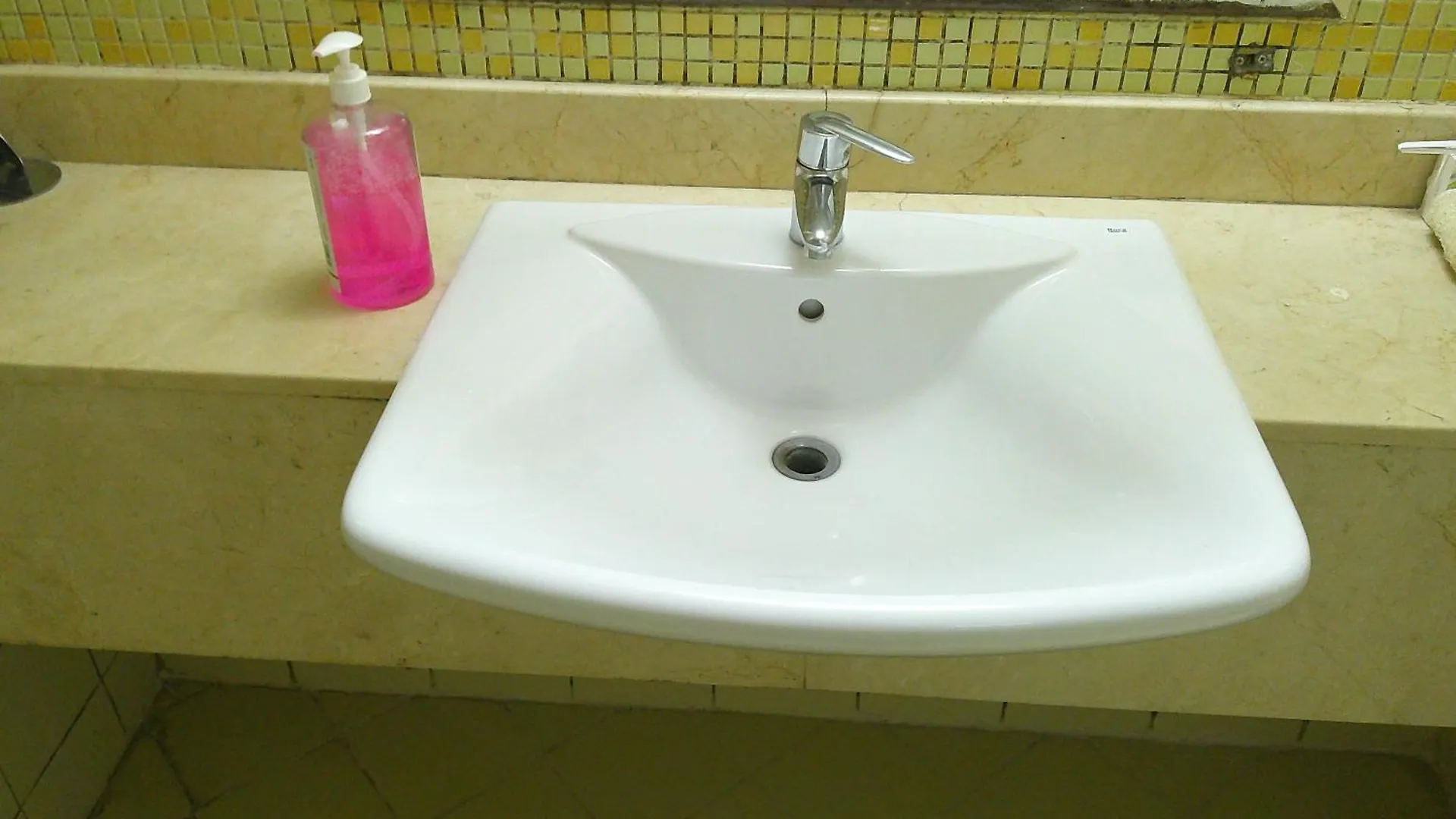 Herberg Ruby Star Budget Room With Shared Washroom Access 321 Dubai Verenigde Arabische Emiraten