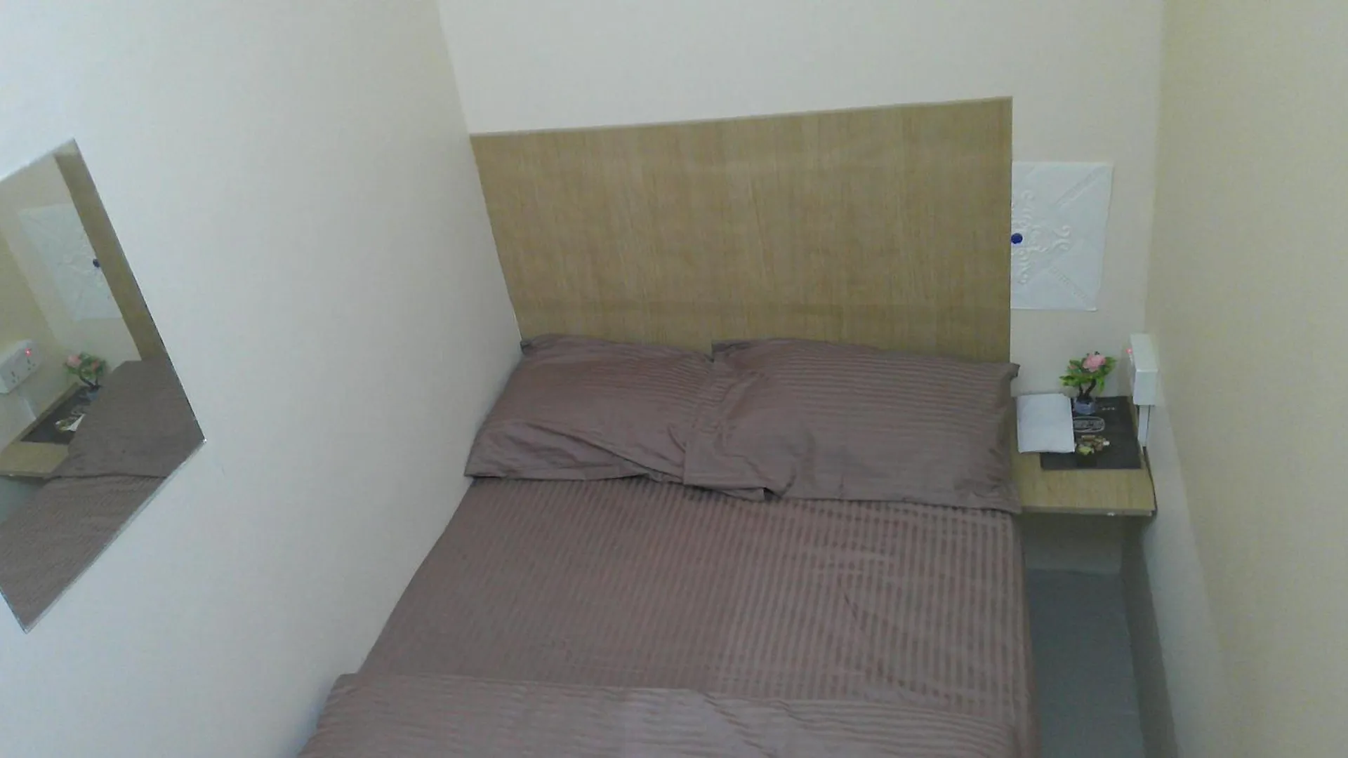 Ruby Star Budget Room With Shared Washroom Access 321 Dubai 0*,