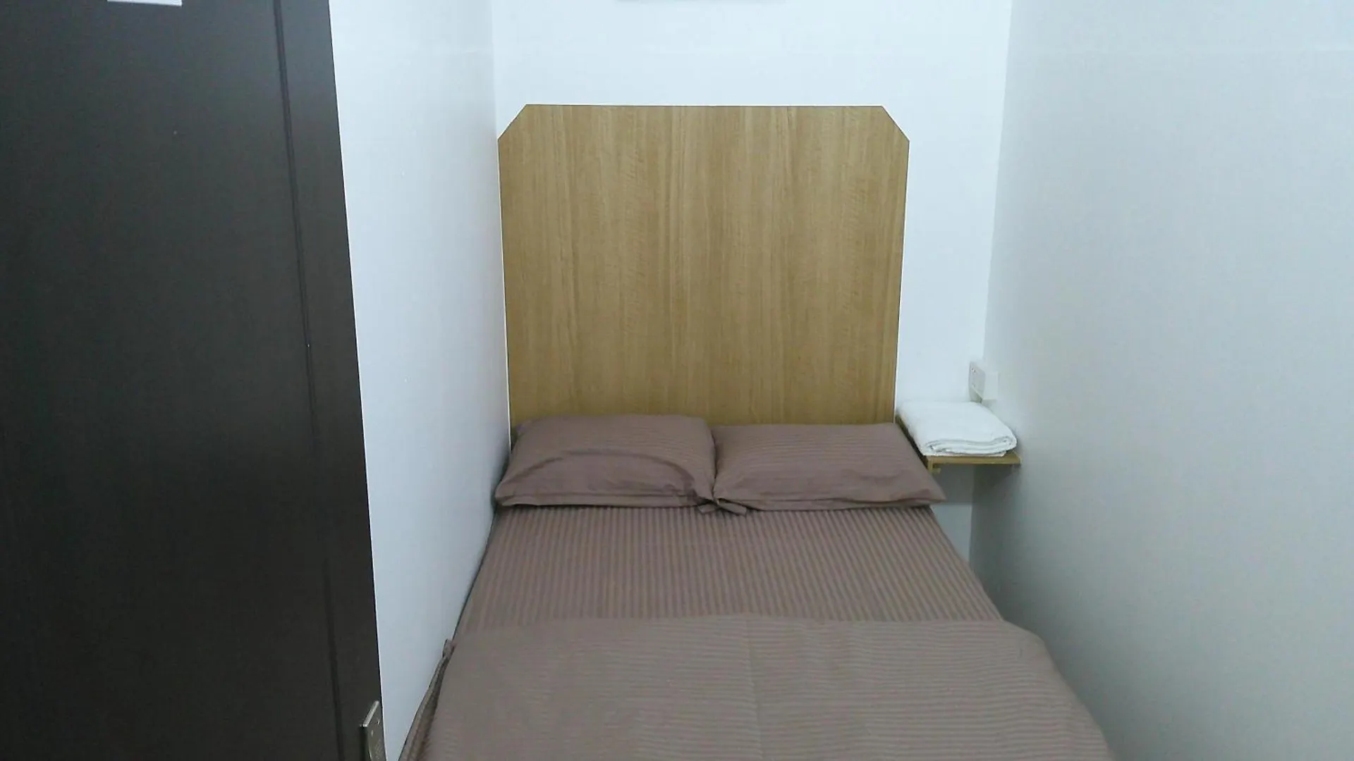 Inn Ruby Star Budget Room With Shared Washroom Access 321 Dubai